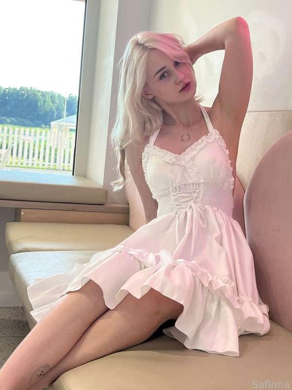 I hope this dress isn't too short...


𓆩♡𓆪 #blonde #fyp #teasing #tattoo #outdoor #cute #teen #petite #tease #public 𓆩♡𓆪