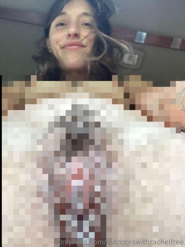 hi :)
