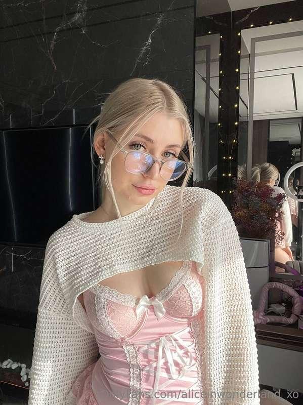 aliceinwonderland_xo image #1