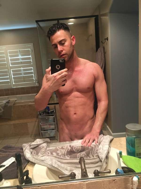 Cum get wet with me 💦