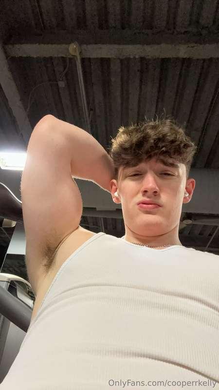 Early morning lifts >> DM me the magic words “Hot Boy” to ge..