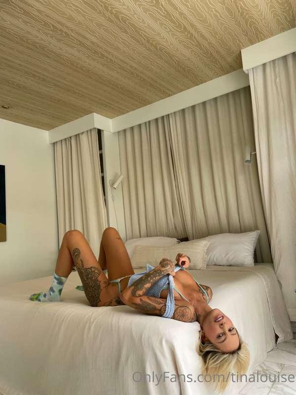 Sundays are for bed and cuddles.. Am I right? 😏