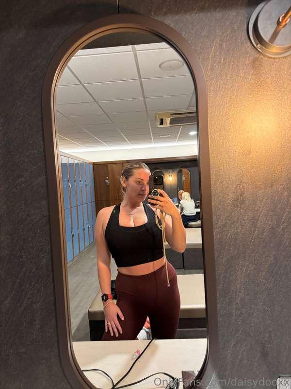 Sweaty gym sesh completed 😘