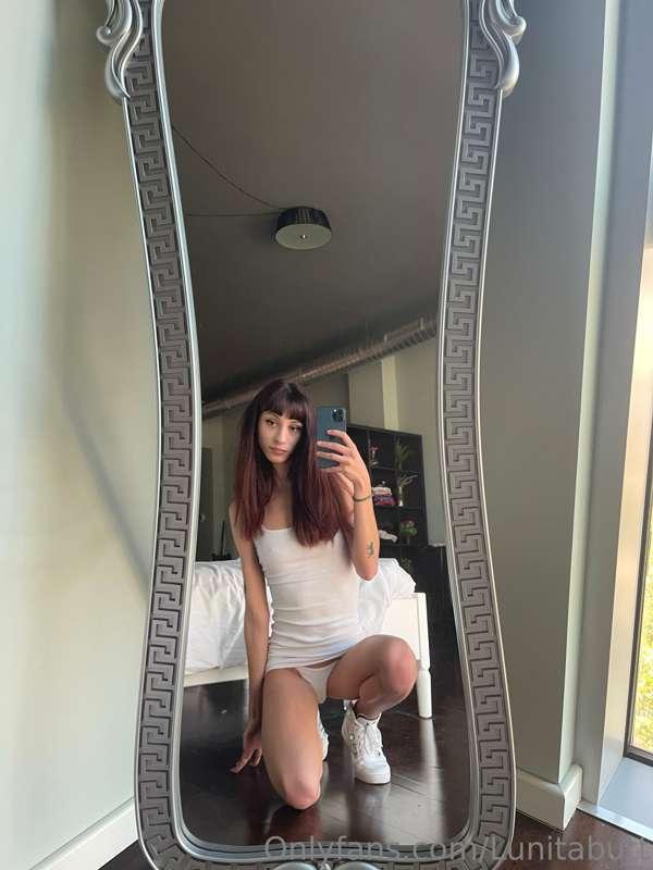Desliza para quitarme el vestido🤤🔥