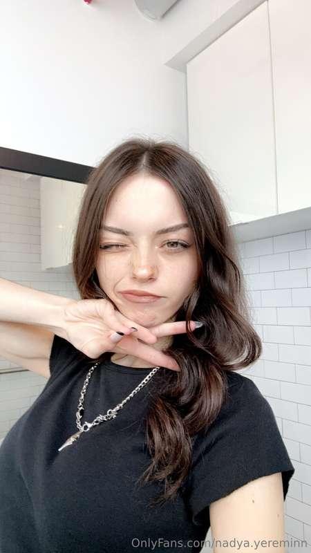 What a week huh 🤔🤍 Saying Hi! ✌🏻