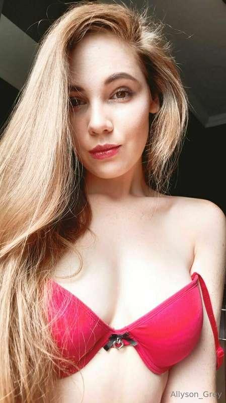 allysongreyxo image #10