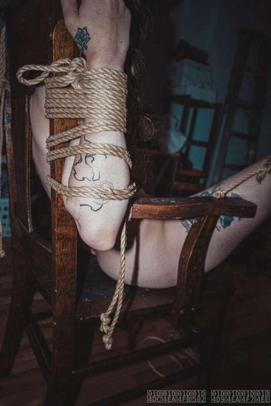 the feel of rope against my skin is to die for <3
