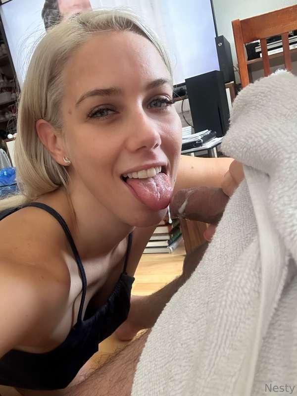 He cum on my tongue!😜 I love it!💦