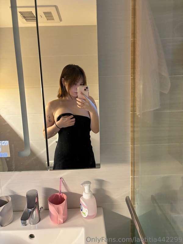 laetitia442299 image #0