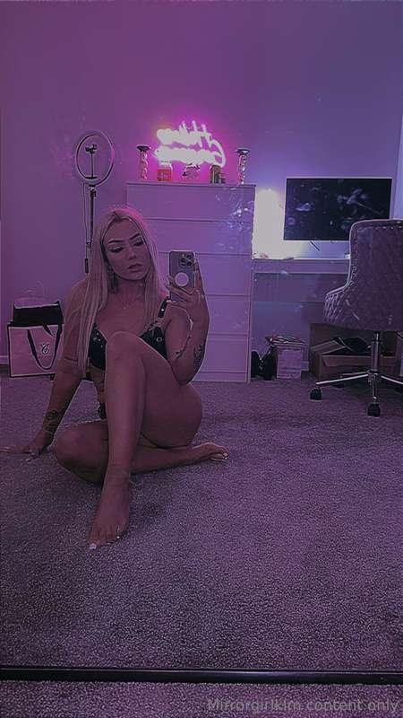 my feet are pretty don’t you think?