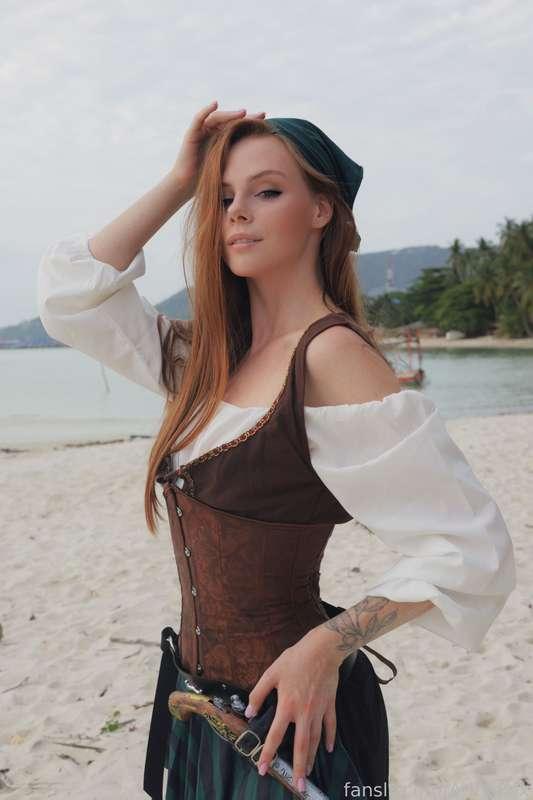 Are you sure I have the treasure?🏴‍☠️ You should search it😏

#fyp #model #pirate #redhair 