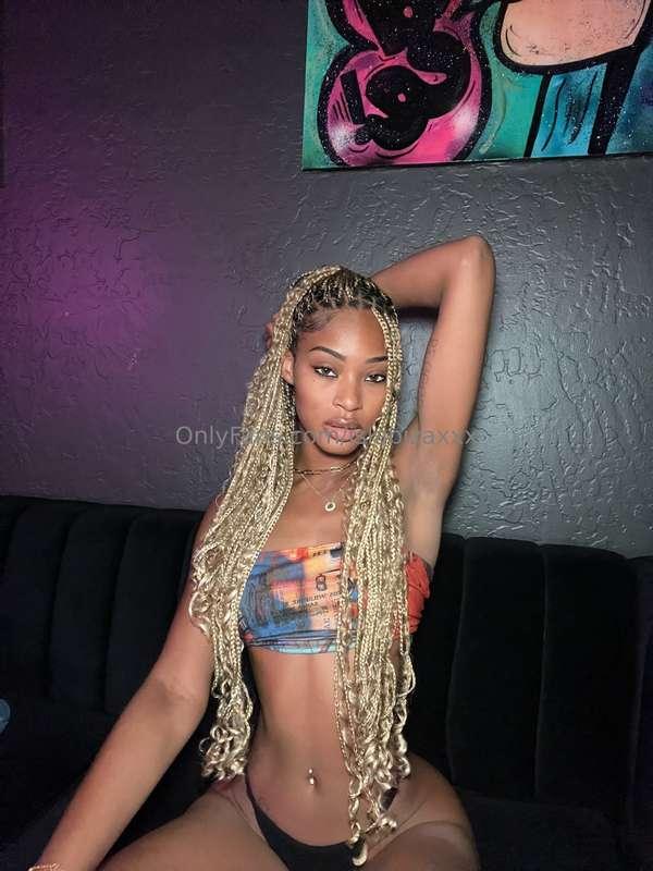 3 premium xxx videos for the price of 1!!!🤪🤪 spreading & pen..