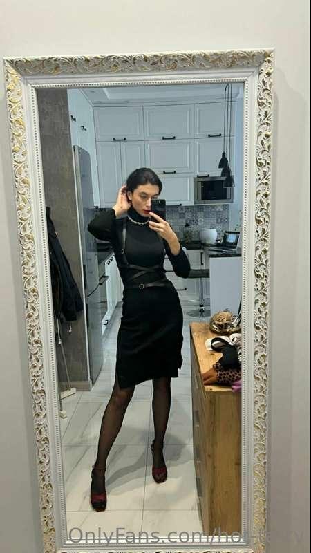 What do you think of my outfit?😏
Do I look like Special Agen..