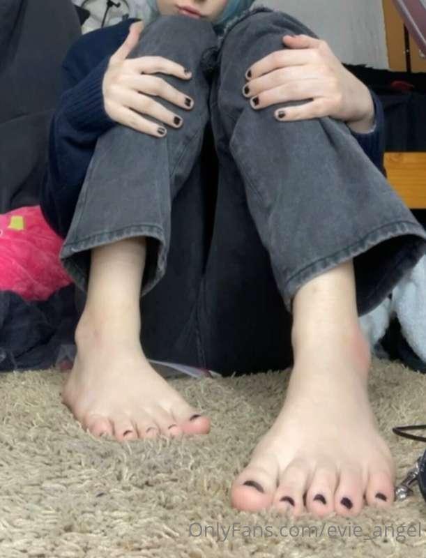 some feet pics kuz its been a while since i posted any 😘
