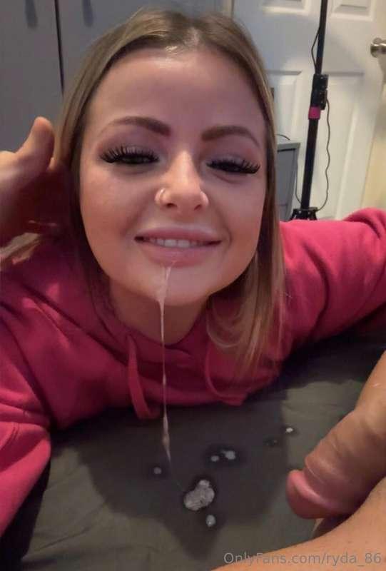 Good morning 💦 want to see what happened here? 😈