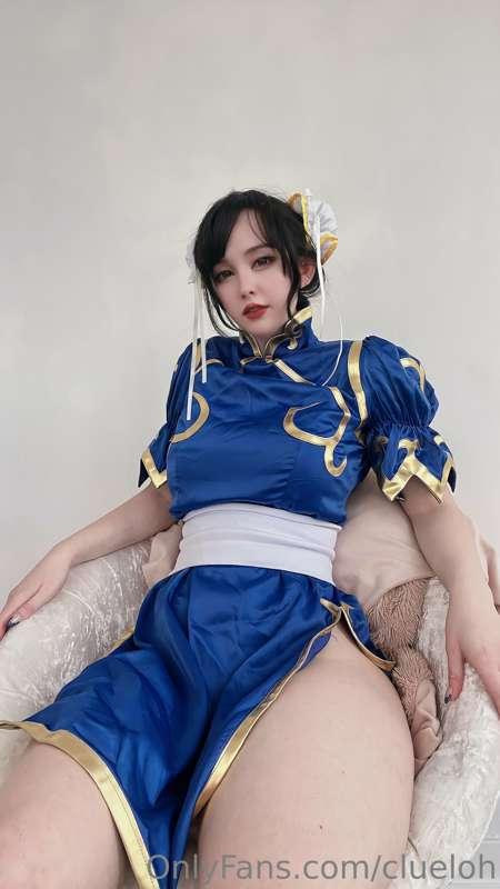 Chokee you thighs
