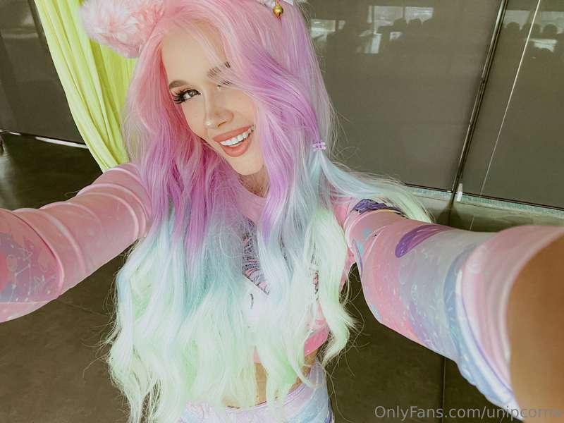 i love yoga, do you want me to send you a video? 💜🙃