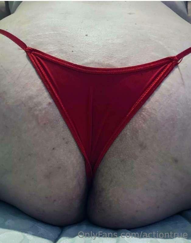 milf of 42 years and big curves 😈willing to make your fantas..