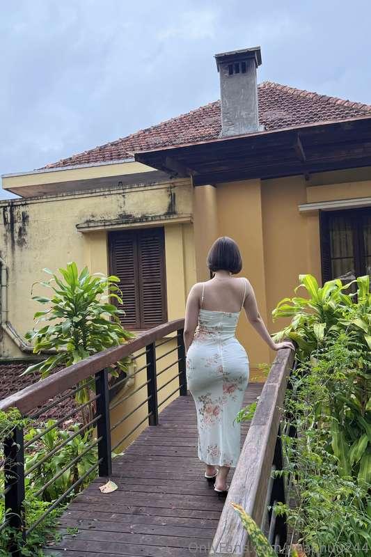 Do you like this dress? 🌸