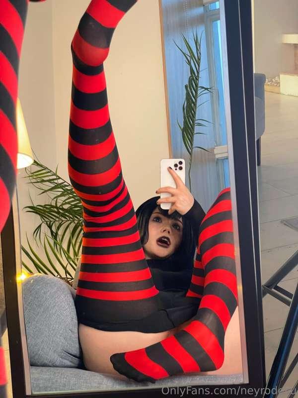 A selfie from Mavis 📸🦇🦇🦇