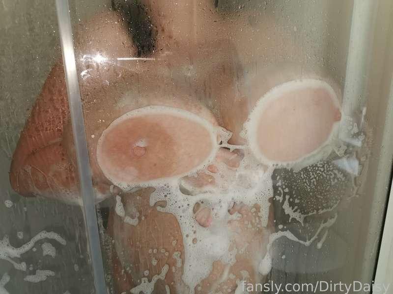 dirtydaisy image #2