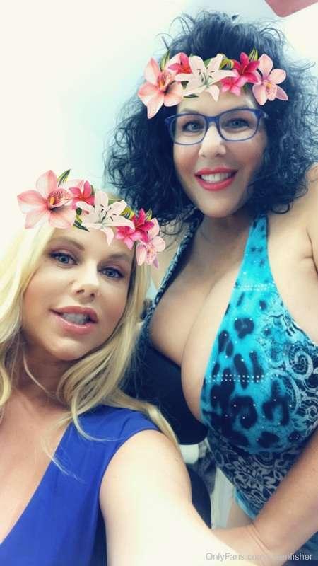 Hey lovers! Im offering a Memorial Day Special for my premiu..