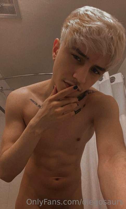 Good morning 🥰 I shaved 😳
