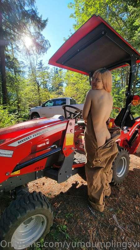 Good morning! Should we do some yard work together? 😊