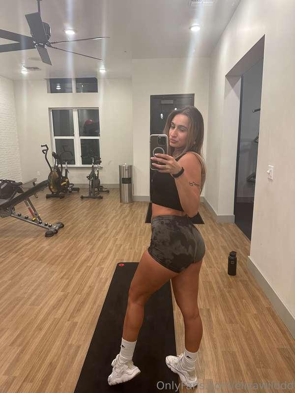Turning 'can't' into 'can' one workout at a time. 🏋️‍♂️