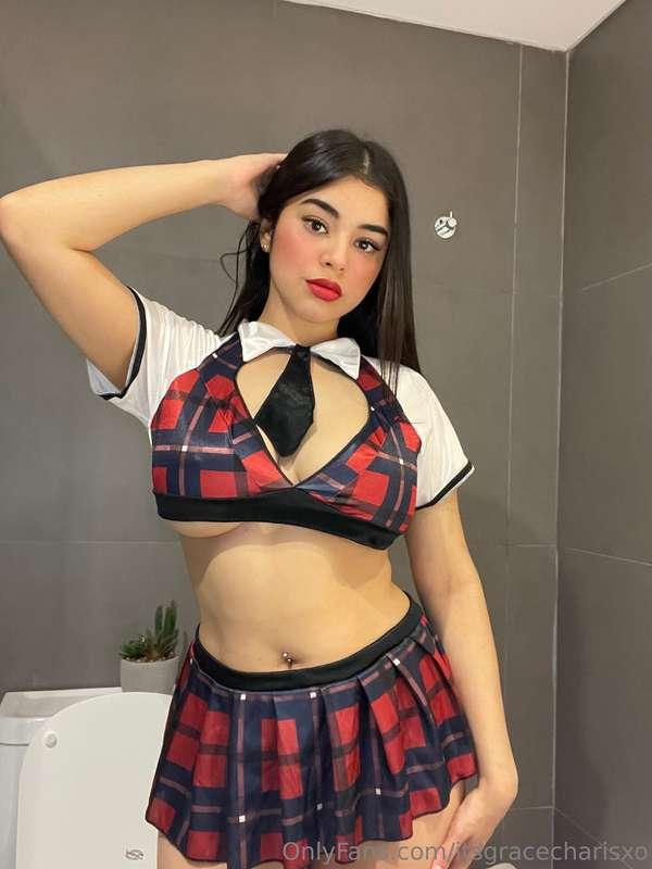 sweet like vanilla, fresh as a daisy 🥵😈 

@sweetie.angelina ..