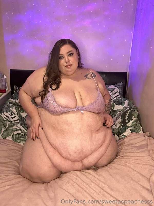 Babygirl is trying to seduce you, is it working? 🤭
Which is ..