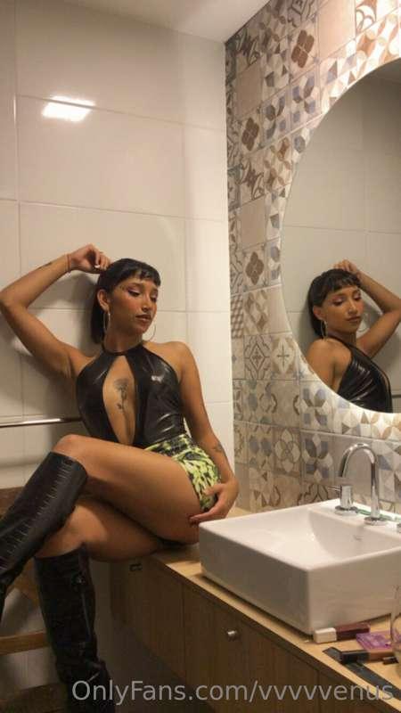 Follow me after the club, the fun is just beginning 💋💋