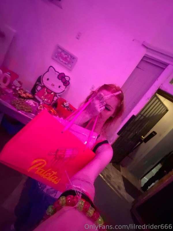 lilreddriderrr image #0