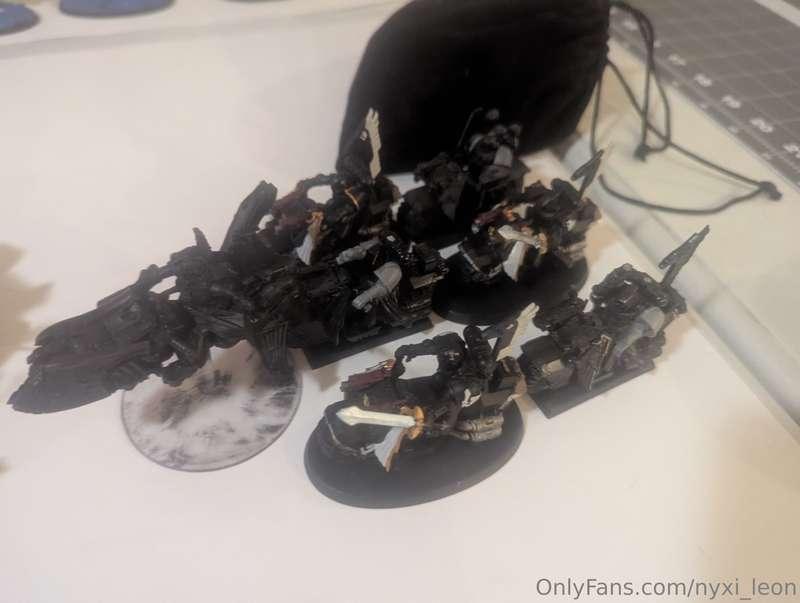 Meet : samael the ravenwing supreme grandmaster, with his fu..