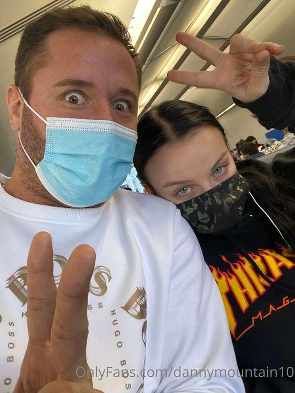 Me and @paytonpreslee at the airport traveling back to la La..