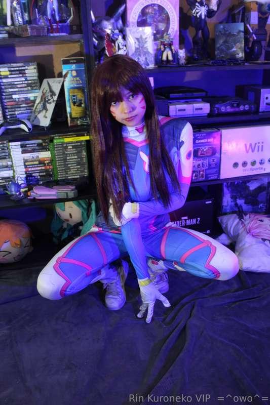 Que ondi preciosos!! habemus nuevo set XD la 4ta foto me enc..
