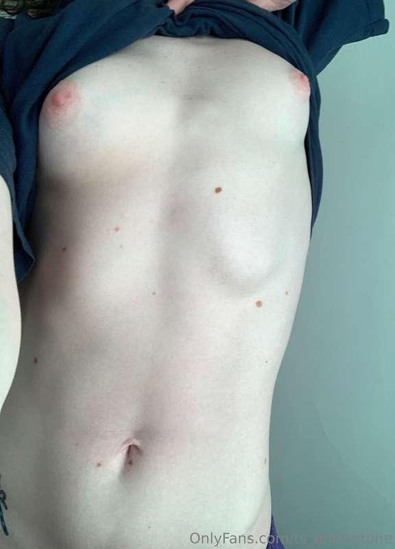 ts_emilystone image #0