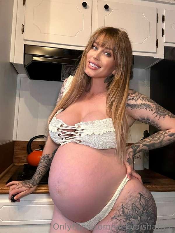 All my hottest pregnant content is over on my VIP page! Join..