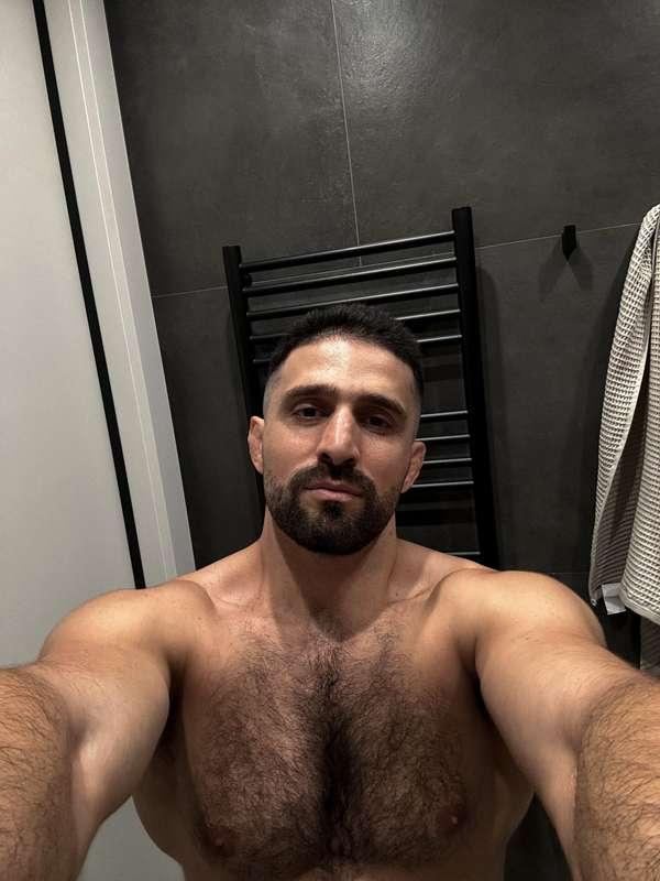 New style ✂️ #shaving #trimming #hairy #boy #male #fitguy #shredded 