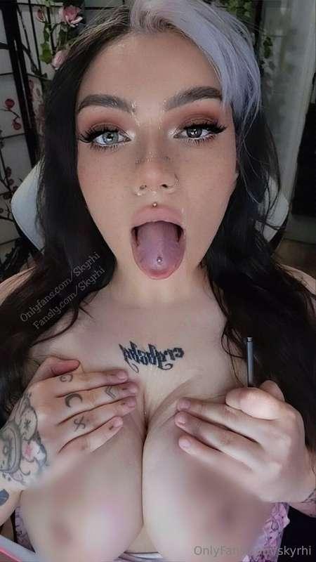 This is my daddy come fuck me face, do you like it? 🤤