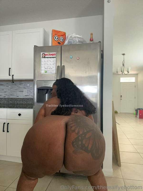 therealfyebottom image #0