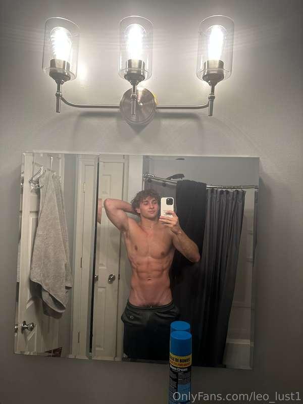 leo_lust1 image #1