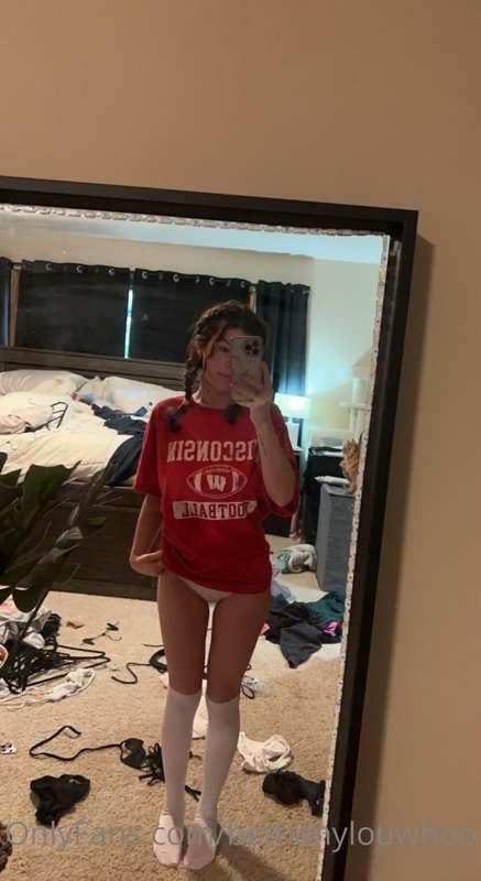 hehe stole my dads huge t-shirt ….. go sports 🥳