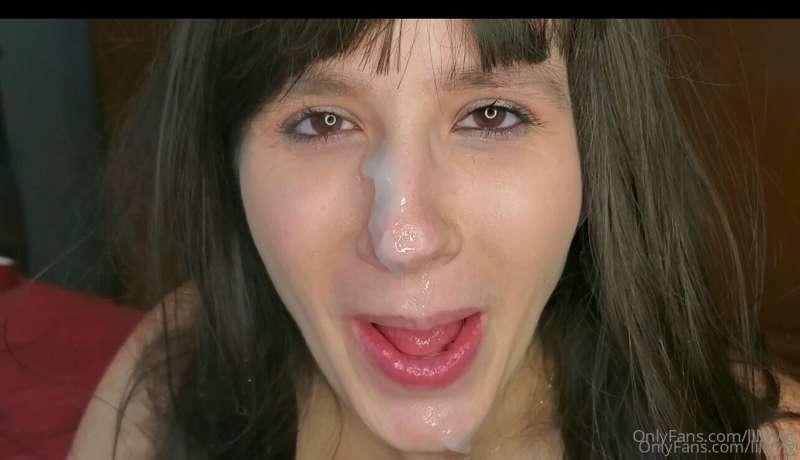 I love when you cum on my face 🥵 Send me your cumshot for a ..