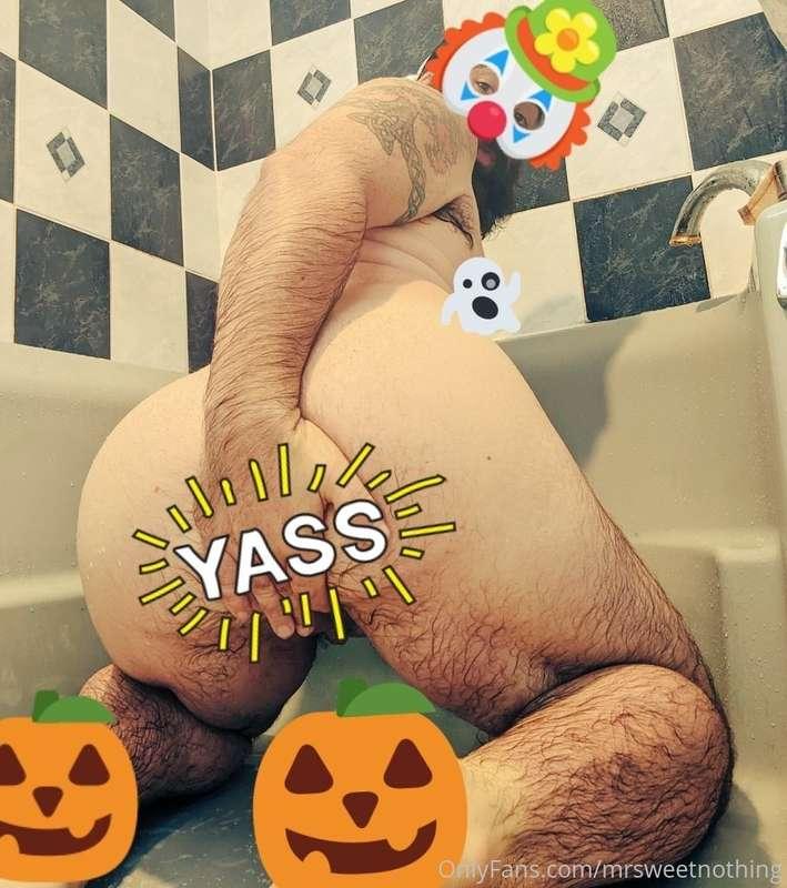 You want me to move my hand baby?  I find it fucking HILARIO..