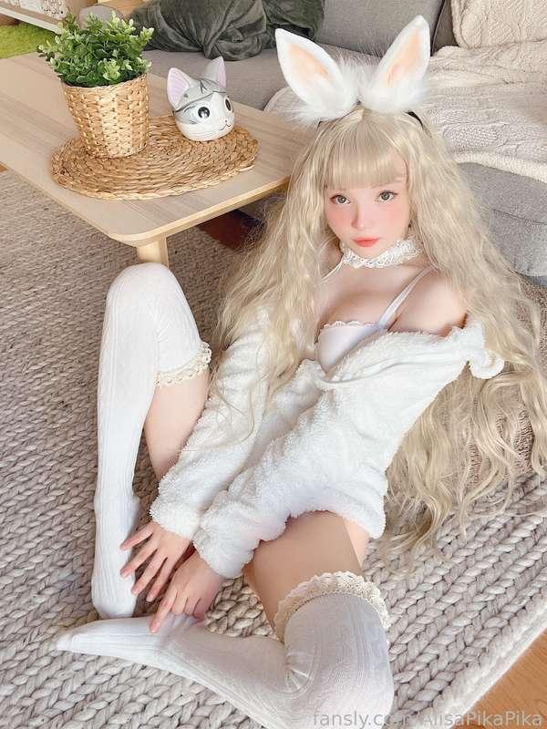 Soft and sensual bunnygirl 🐇

P.s. if you will unlock this set before 10 April, I will send you a special teasing vid 🤍