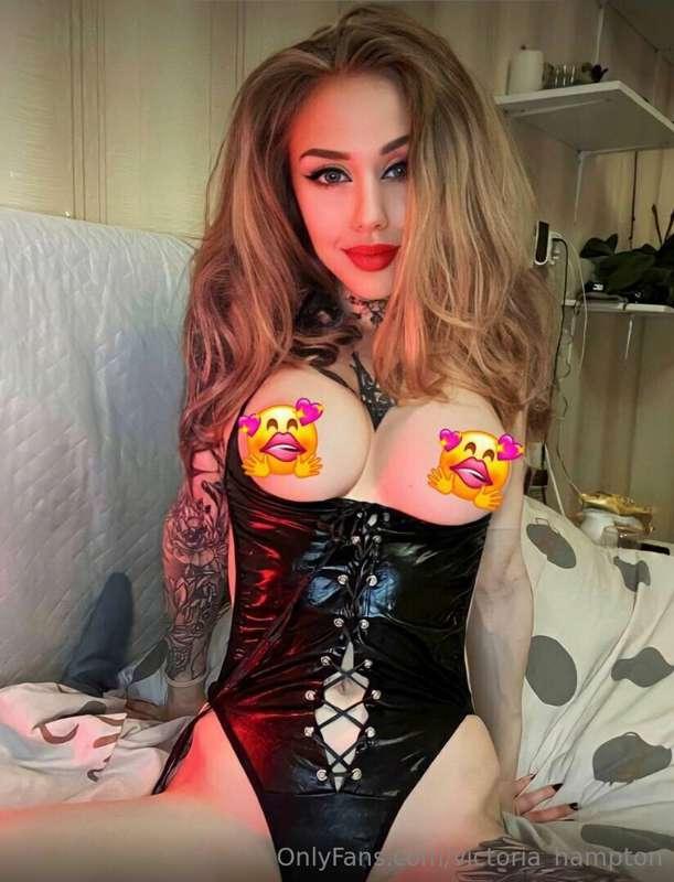 @sexy_ariel 💦💦 I want to look into your eyes and feel your d..