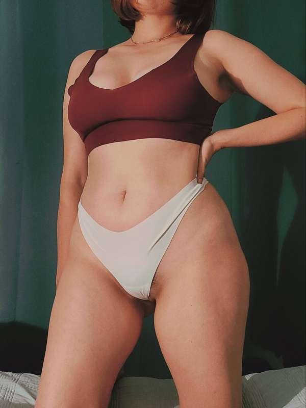 body by: moi 🌹

For my thigh, tummy & bush lovers 🤭

xoxo, M..