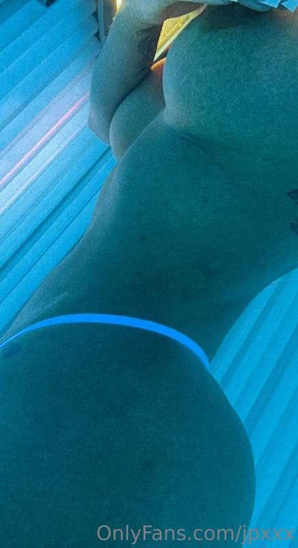 Back with the sunbeds. Who’s ready for some valentines conte..