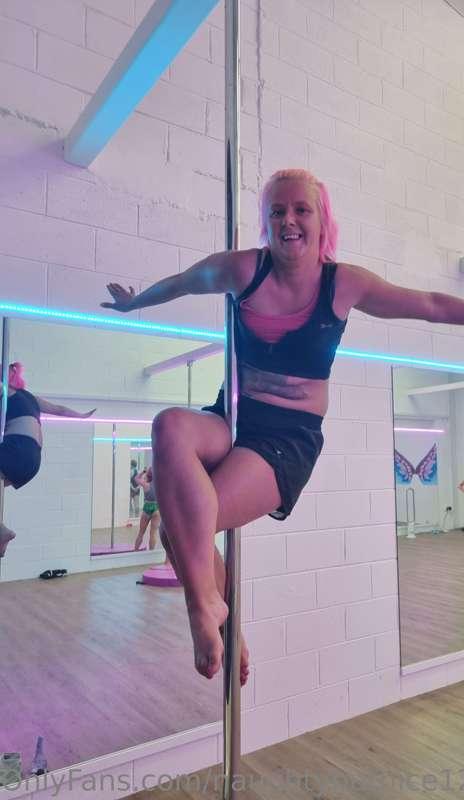 I look good on a pole
